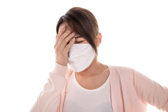 生病的青年女人戴口罩空气污染氛围摄影