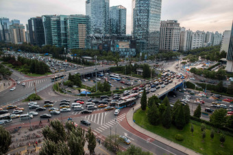北京市东直门建筑群城市生活清晰场景