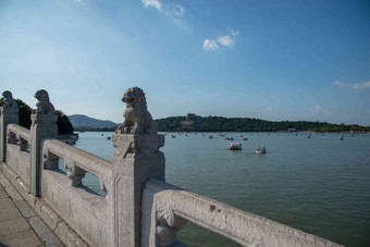 北京颐和园湖水平构图高端图片