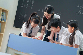 老师学习儿童知识小学女生高质量拍摄