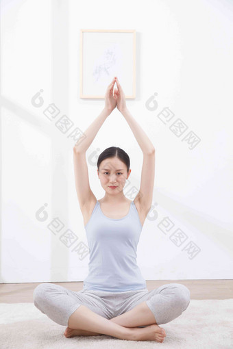 青年瑜伽女人彩色图片高端图片