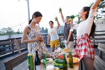 青年聚会女人饮食活力高清镜头