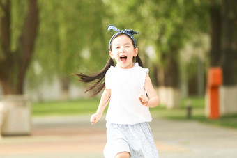 <strong>女孩游玩</strong>健康生活方式高清镜头