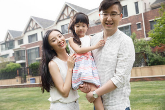 幸福家庭户外中国父亲5到6岁写实照片