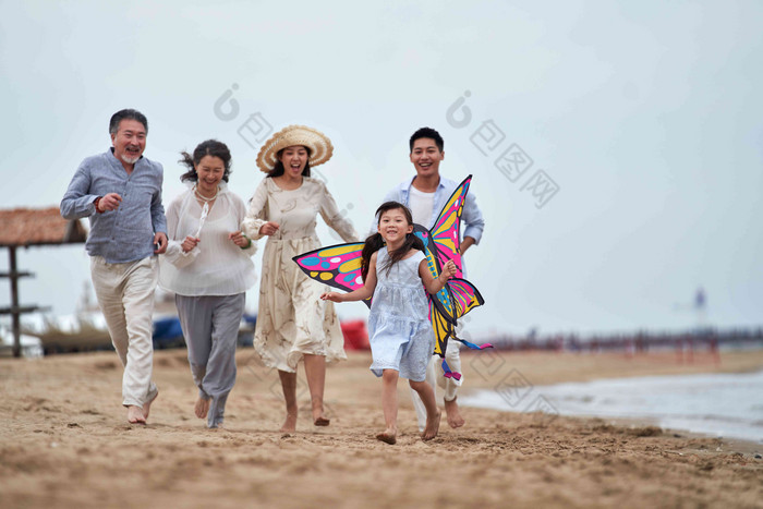 一家人度假沙滩孙女放松高端场景