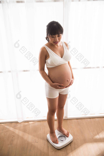 孕妇称体重生<strong>长高</strong>端图片