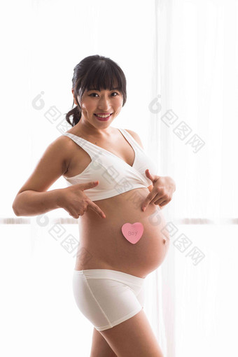 孕妇希望腹部高端摄影