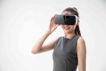 女人VR眼镜中国裙子影棚拍摄写实拍摄