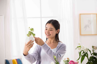 青年生活鲜花水平构图健康生活方式影相