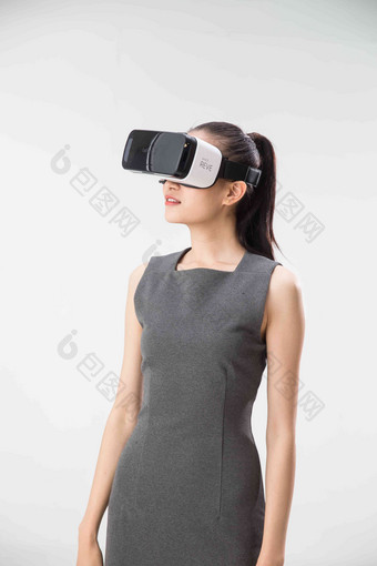 女人<strong>VR</strong>眼镜电子白领专业人员高端拍摄