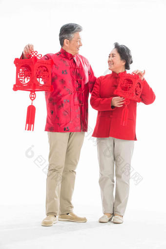 老年夫妇庆祝春节传统文化照片