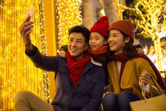快乐家庭拍照中国写实相片