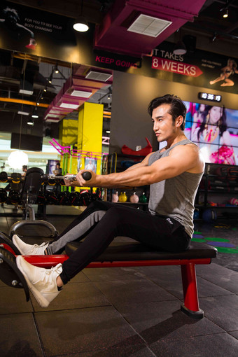 青年健身酷男人亚洲氛围图片