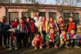 乡村教师小学生儿童希望氛围图片