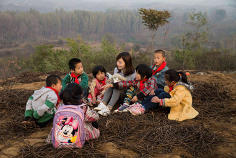 乡村学习自然幸福艰苦高质量场景