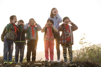 乡村女教师户外希望小学女生清晰场景