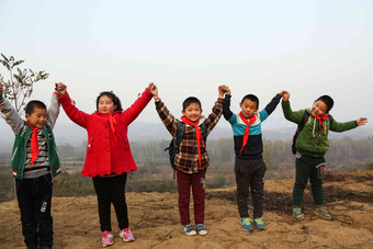 欢乐学生女孩五个人高端照片