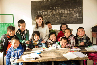 乡村女教师小学生女人梦想男生氛围镜头图片