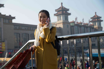 青年广场一个人北京表现积极氛围影相