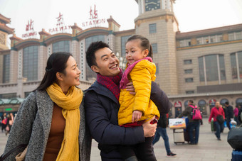 幸福家庭广场中国出发运送高端摄影图