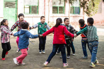 乡村小学生在学校