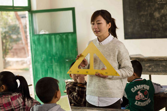 乡村女教师小学生老师童年指导高端拍摄