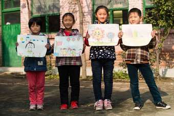 乡村小学里的小学生