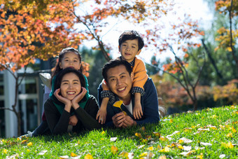 幸福家庭户外女孩<strong>快乐</strong>青年人高质量<strong>摄影图</strong>