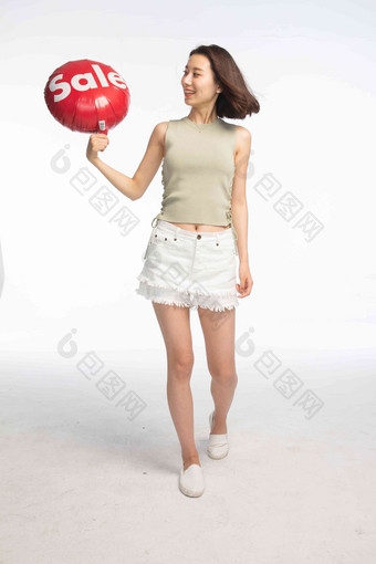 年轻女孩气球肖像摄影无忧无虑高质量拍摄