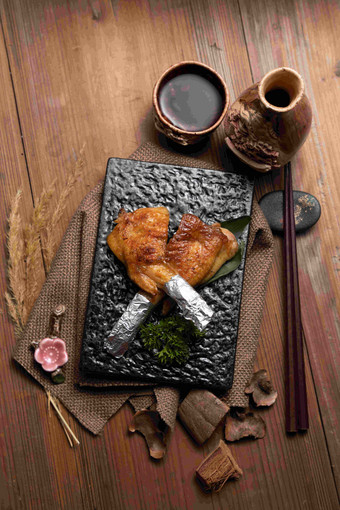 日本料理鸡翅饺子