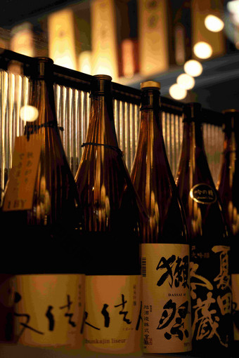日本烧酒成一排写实素材