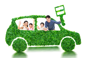 一家人出行环境保护树叶电动车高清素材