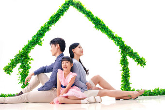 一家人绿房子环境保护自然亲情