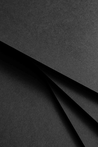 黑色纸张静物垂直构图