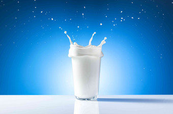 牛奶奶柱彩色图片摄影高端拍摄