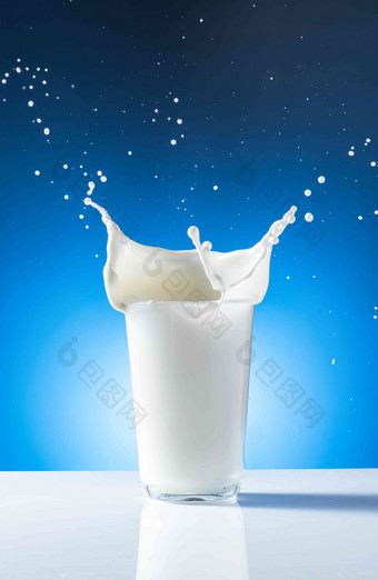 牛奶美食食品饮料水柱写实摄影