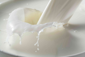 豆浆水柱撞击奶制品素材