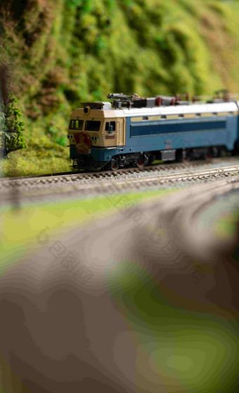 高速列车微距<strong>铁路</strong>车站清晰摄影图