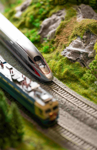 高速列车玩具电车轨道无人氛围摄影