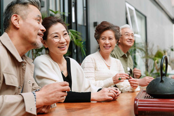 中老年朋友中老年人中年男人人图片