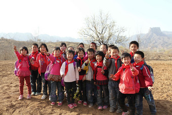 乡村小学生团队高清图片