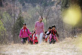 乡村学生教育树林中国人高质量镜头