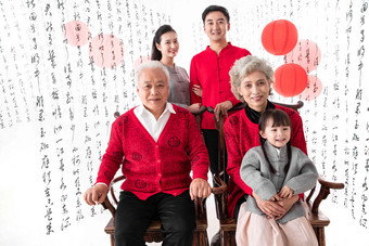 幸福的三代<strong>同堂</strong>庆贺新年