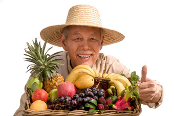 老农民出示自家水果一个人高质量照片