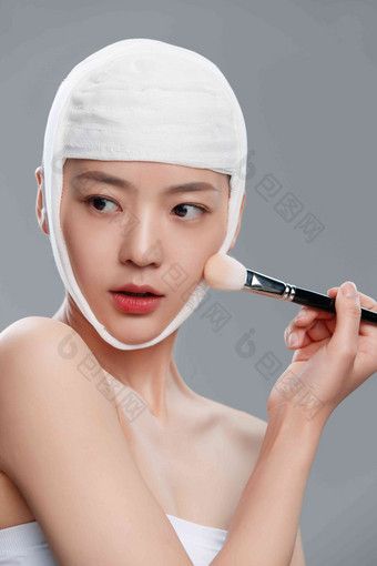头戴绷带的漂亮女人化妆亚洲人写实素材