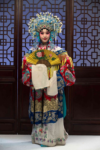 表演者中国戏曲古服装清晰场景