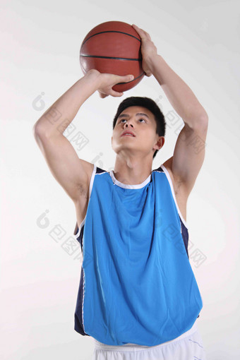 东方篮球运动员扣球东方人写实镜头
