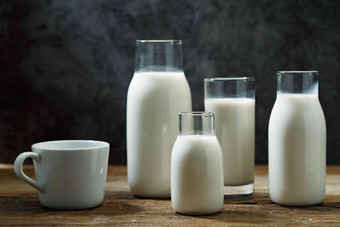 牛奶美食玻璃制品酸奶高质量图片