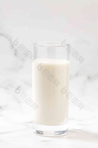牛奶水柱无人新鲜照片