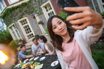 快乐大家庭用餐温馨家园祖父母别墅写实拍摄